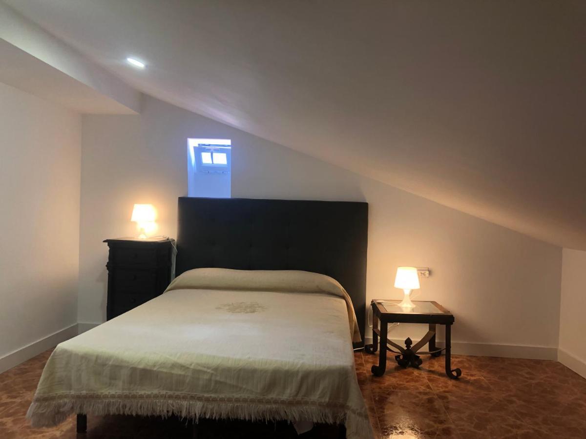 Apartamento Turistico Atico La Taberna Arenas de San Pedro Ngoại thất bức ảnh